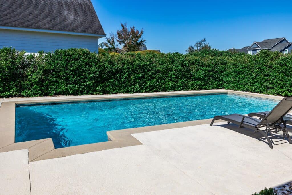 10 Stunning Pool Designs Perfect For Long Island Backyards 17